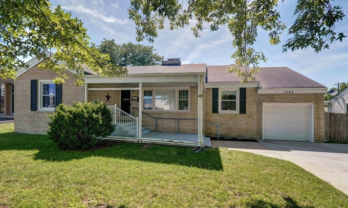 Springfield Cabaña | Charming 3-bedroom cottage in Springfield with WiFi, AC