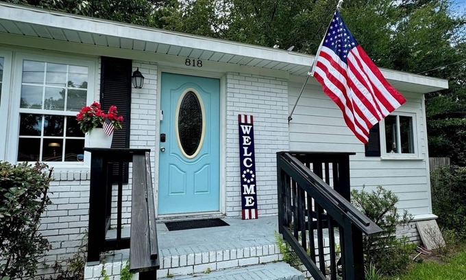 Mossy Oaks Casa | Charming 3-BR house in delightful Beaufort near Parris Island USMC, Port Royal
