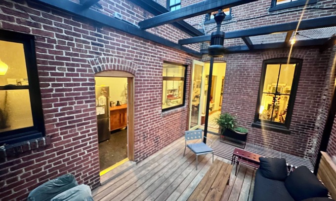 Cardozo Casa | Charming 4-bedroom house in the heart of DC.
