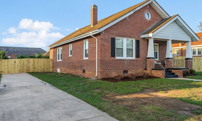 Greenwood Casa | Charming 4-bedroom house with AC and WiFi in lovely Greenwood