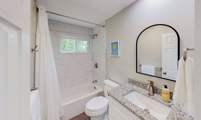 Fayetteville Casa | Charming 4-bedroom house with Bonus room in Fayetteville