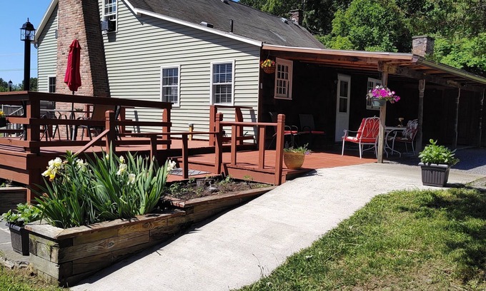 Ghent Otro | Charming 5-bedroom farmhouse with AC, WiFi in delightful Ghent