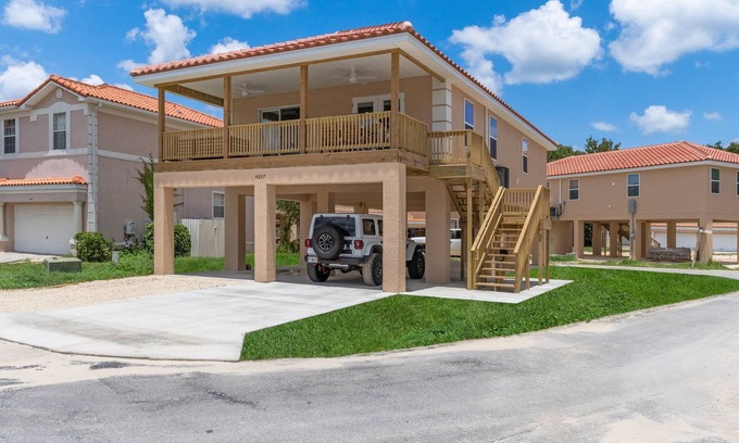 Homosassa Villa | Charming and spacious brand new - July 2024 - 2 BR, 2 BA villa on stilts