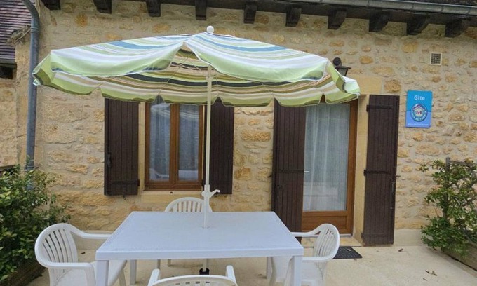 Domme Cabaña | Casa rústica de 2 habitaciones con wifi, terraza y vistas increíbles cerca de Domme