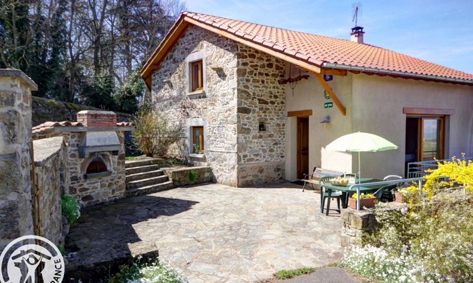 Fontanes Cabaña | Agradable casa rural con jardín y terraza, ideal para familias y teletrabajo, admite mascotas
