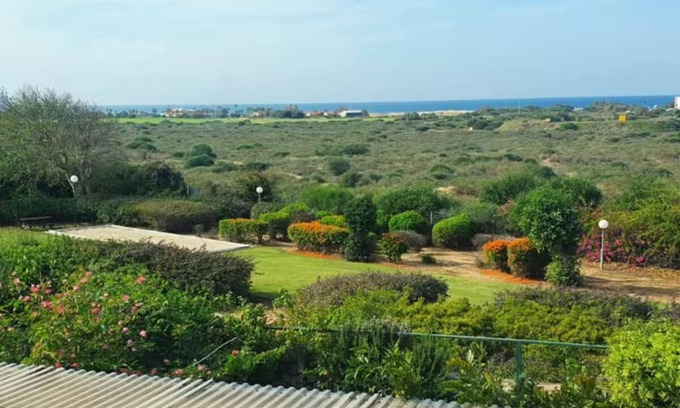 Caesarea Cabaña | Charming cottage with garden and sea view in area with gym and pool in Caesarea