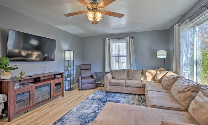 Wausau Casa | Charming Family Home ~ 4 Mi to Granite Peak!