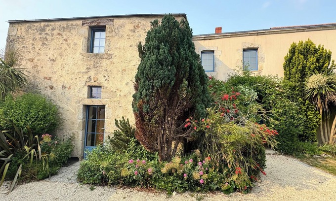 Belleville-sur-Vie Casa | Charming gîte - 72 m² - 30 min from the sea