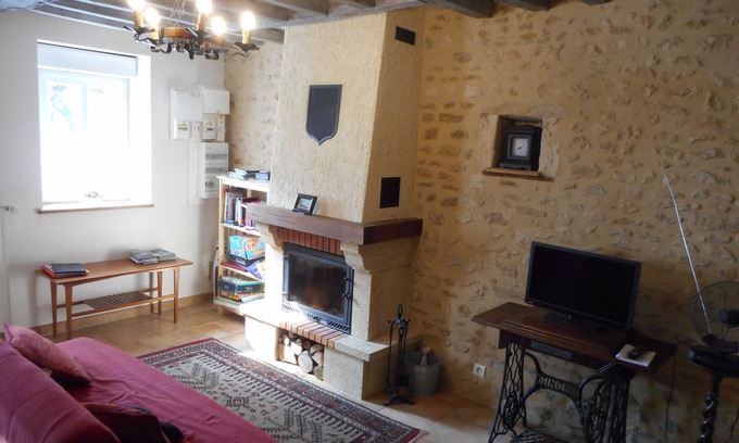 Bures Cabaña | Albergue longere con Encanto, totalmente equipada, 2 dormitorios en suite + climatizada WiFi piscina