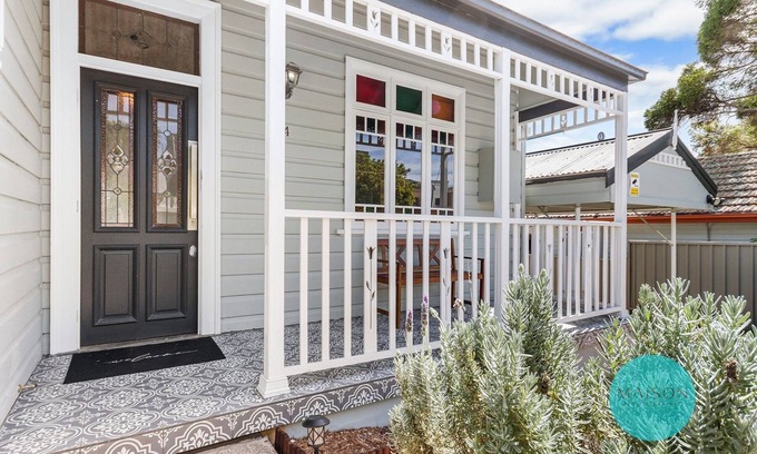 Merewether Casa | Charming Merewether Cottage