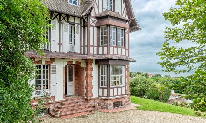 Villerville Casa | Charming Normandy villa close to the beach, in Villerville.