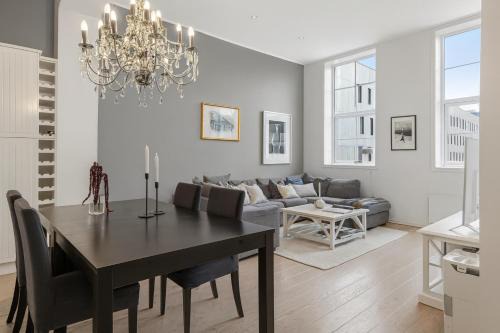 Tromso Apartamento | Charming Retro-Modern Apartment in Centrum North