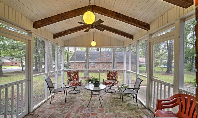 Starkville Casa | Charming Starkville House with Yard - 2 Mi to MSU!