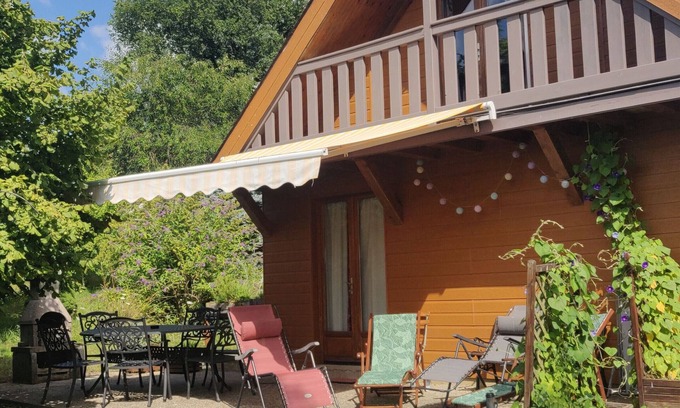 Thoire-sur-Dinan Cabaña | Casa rural de madera con jardín, fibra óptica y vistas a la campiña