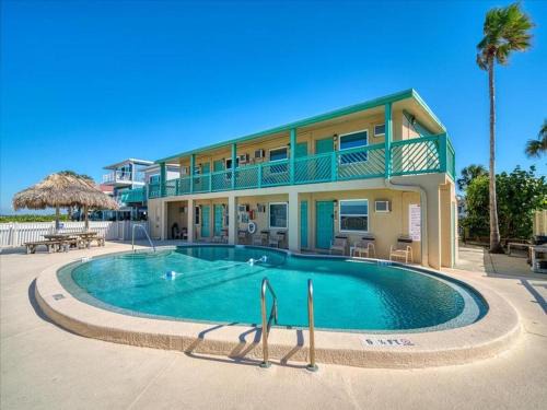 Belleair Beach Apartamento | Chateau 1E - On the Beautiful Belleair Beach