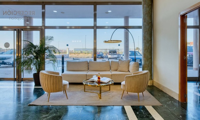 Loranca - Nuevo Versalles - Parque Miraflores Hotel | Checkin Madrid Móstoles