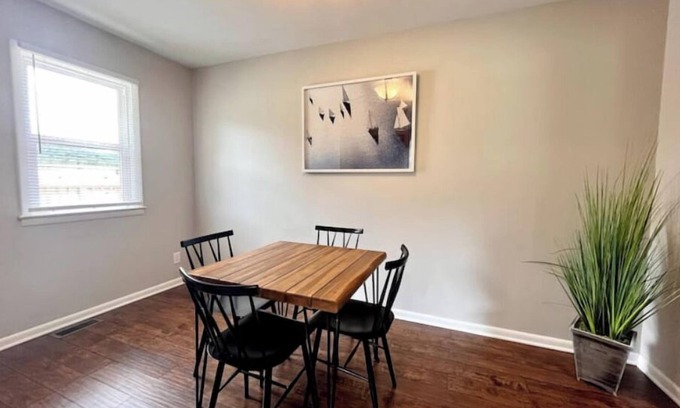 Farmers Casa | Cheerful 2 bedroom home close to Cave Run Lake