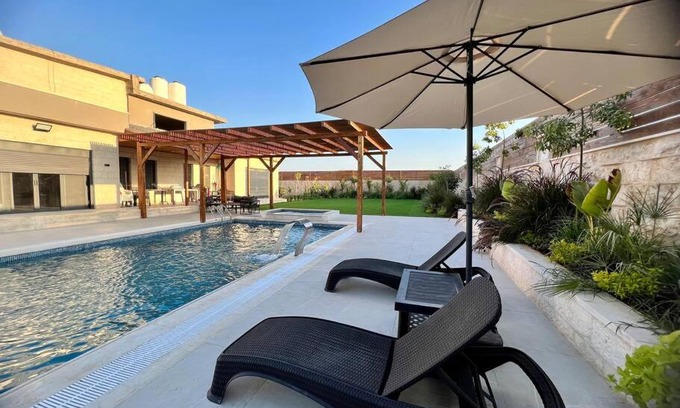 Jericho Villa | Cheerful 2-bedroom villa with pool - Sham Villa