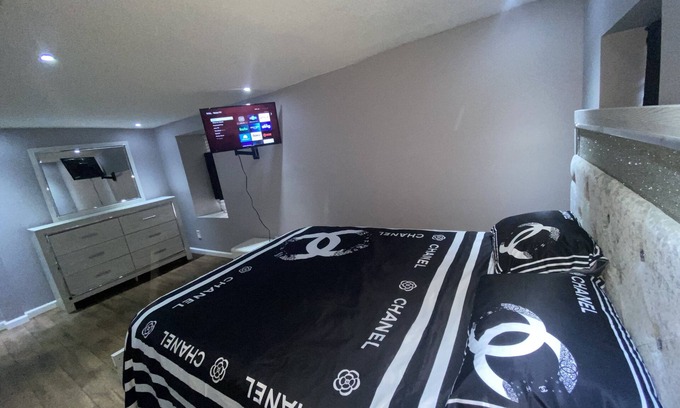 Hernando Casa | Cheerful 3 Bedroom House With Fireplace and Game Room!