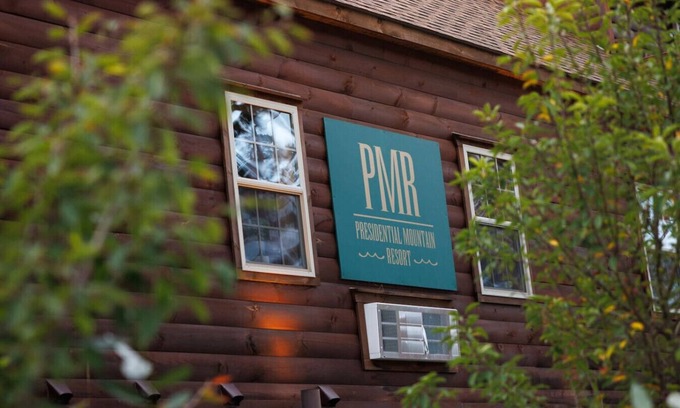 Bethlehem Complejo | Cherry Lodge: Cozy King Room Retreat