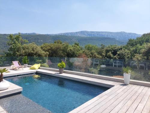 Nans-les-Pins Cama Y Desayuno | Chez Herve et Lydie