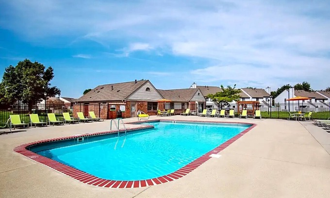 Castleton Apartamento | Chic 1-bedroom apartment with fitness room and AC in fabulous Indianapolis