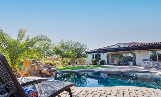 Queen Creek Casa | Chic and Cozy Retreat w/ Heated Pool, Stay long, Save more