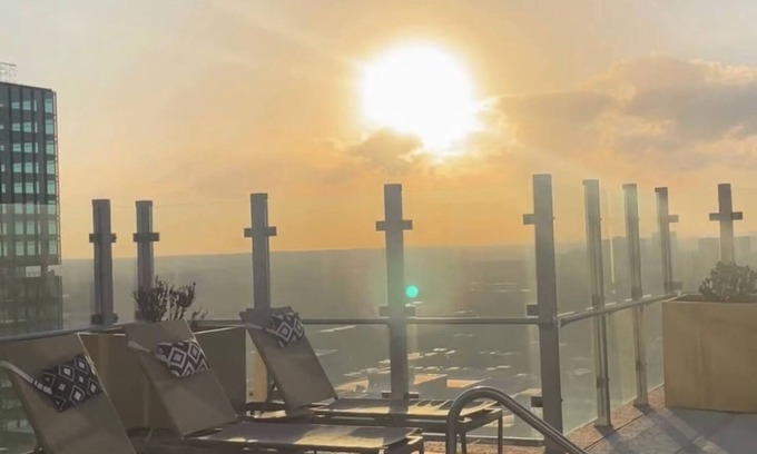 Midtown Apartamento | Chic Midtown High-rise With Great Views