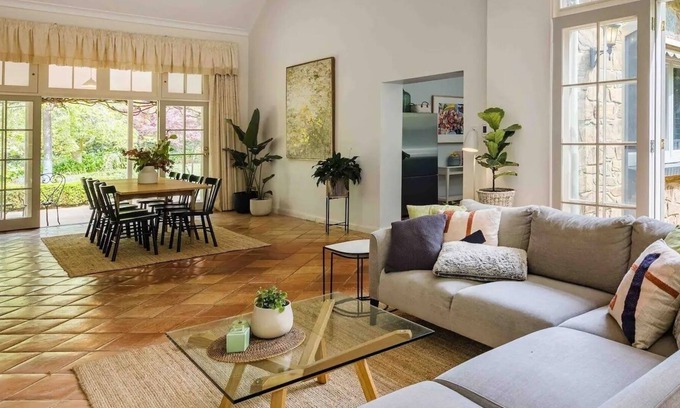 Stirling Casa | Chilterns of Stirling - Tranquil Hidden Treasure