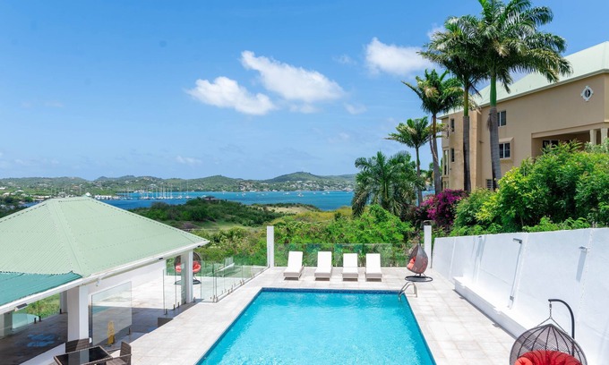 Falmouth Harbour Apartamento | Christophers Apartments