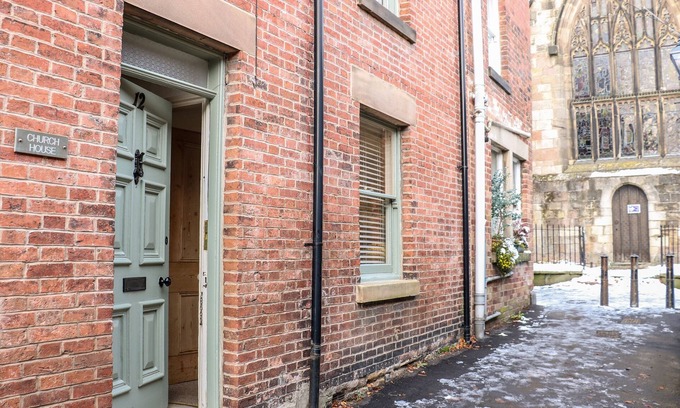 Wirksworth Casa | CHURCH HOUSE, family friendly, with a garden in Wirksworth