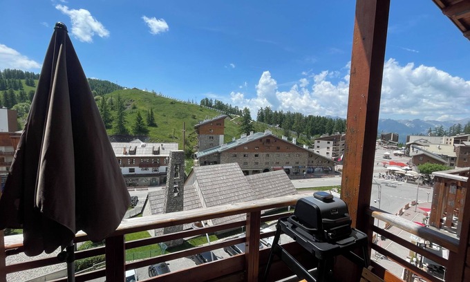 Peone Apartamento | City center apartment with pool