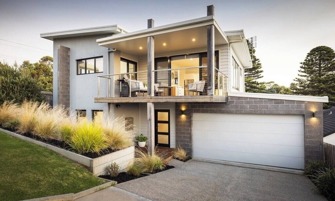 Warrnambool Casa | City Views on Williams. Luxurious Townhouse with free Wifi & Netflix