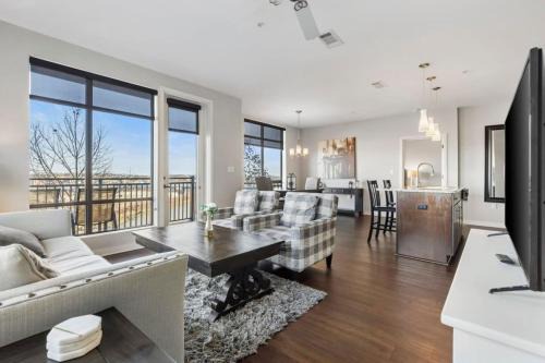 Rolling Mill Hill Casa | Cityview 220