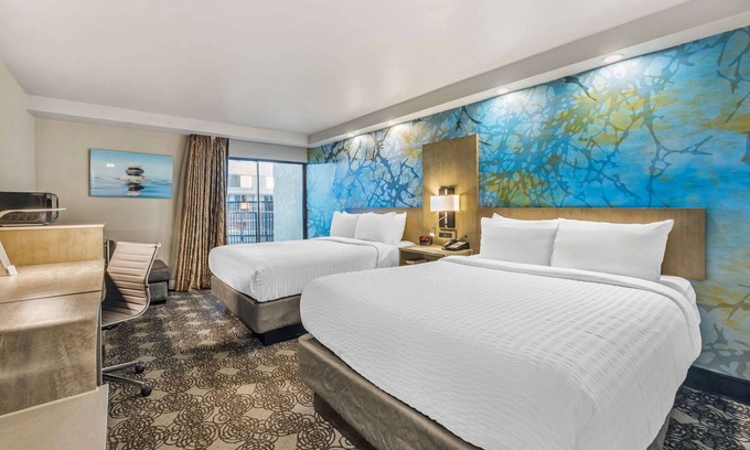 Murfreesboro Hotel | Clarion Inn Murfreesboro Old Fort Pkwy