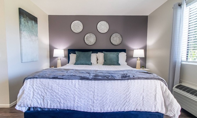 Colton Apartamento | Clean Studio♛King Bd.♛Fast Internet♛Close to Fwy