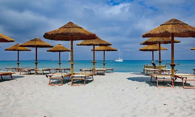 Alghero Villa | ClickSardegna Villa Rujia with lush garden and exclusive pool 5 min. from sea