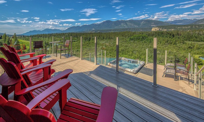 East Kootenay Casa | CLIFF CABIN Family Friendly|Hot Tub|Spectacular Views