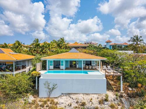Kralendijk Villa | Cliff Cottage- Vacation villa with breath taking sea view