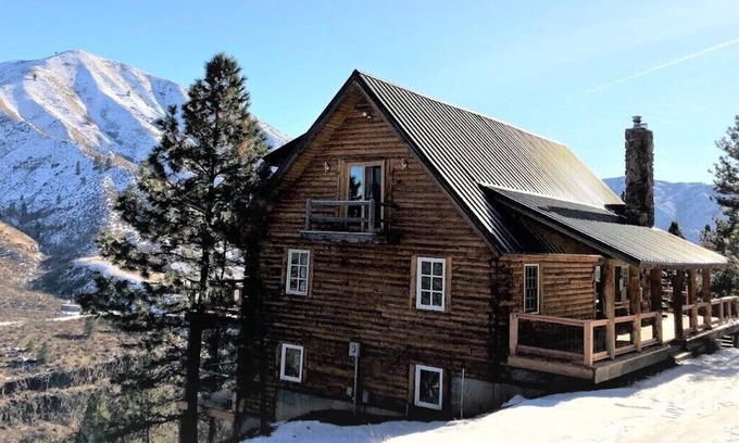 Boise Cabina | Cliffside Log Cabin w / New Large Deck para disfrutar de espectaculares vistas y vida salvaje