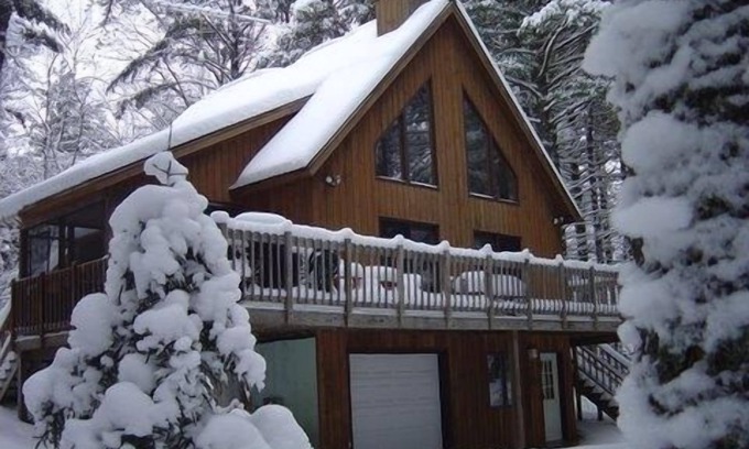 Meacham Cabaña | Adirondack Mtn Chalet privado en el bosque de pinos