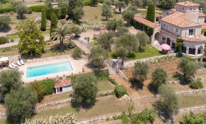 Chateauneuf-Grasse Villa | Clos Saint Jeaume
