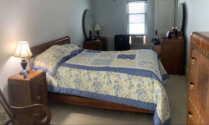 Carbondale Casa | Close to Sking: Cheerful 2 Bedroom 1.5 bathroom Single-Family Home