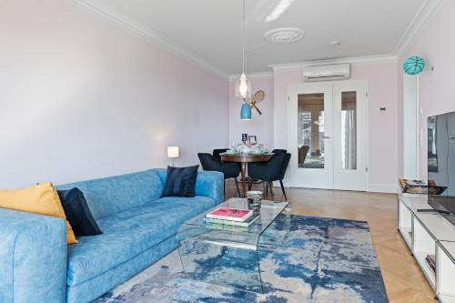 Hamm Apartamento | CLS Moderne City-Wohnung Hamburg Tiefgarage, Klimaanlage, 65 Zoll Smart-TV, E-Laden, Balkon, Parken, Blick über Hamburg, Cafe im Haus, Bus gegenüber, Flex Check In