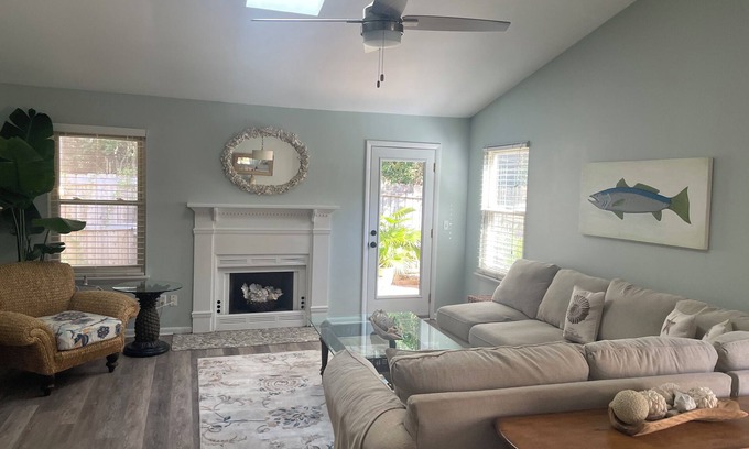 Mount Pleasant Casa | BeachY Cottage - 4 minutos en coche a la playa - $$ Derecho - Decoración con encanto-Familia-Mascota