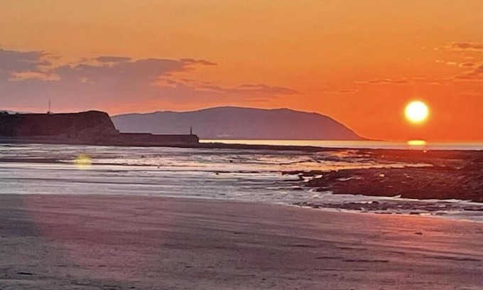 Watchet Casa | Coastal countryside retreat with South facing garden and local beaches.