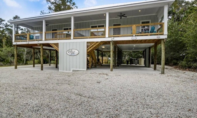 St. Marys Casa | ¡Mejoran las aletas de pesca al lado derecho de alquiler o ambos!