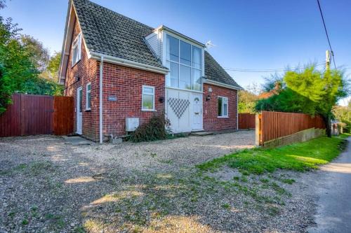 East Runton Casa | Coastal House Near Surfing Beach - East Runton Crabpot Cottages