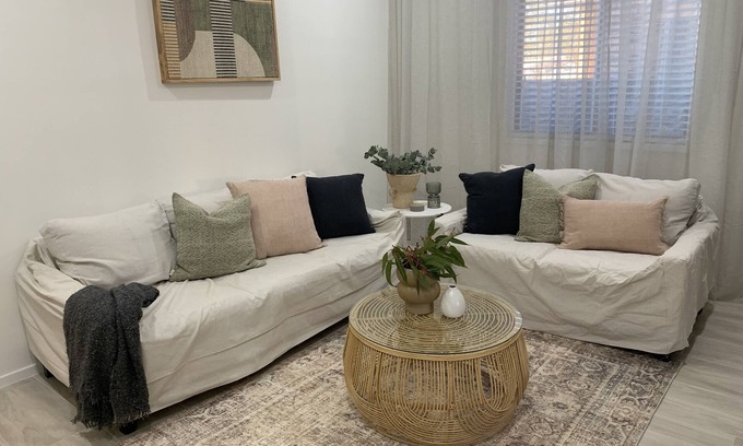 Morpeth Casa | Coastal Luxe Cottage in Morpeth