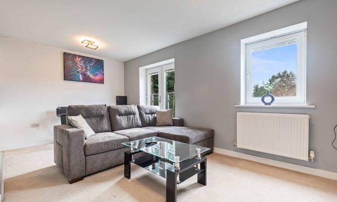 Sutton Coldfield Apartamento | Cohost Partners Charming 2BR in Four Oaks